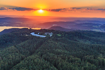 Vue aérienne de Association d'approvisionnement en eau du lac de Constance, usine de distribution d'eau de Sipplinger Berg à le quartier Nesselwangen in Überlingen dans le département Bade-Wurtemberg, Allemagne