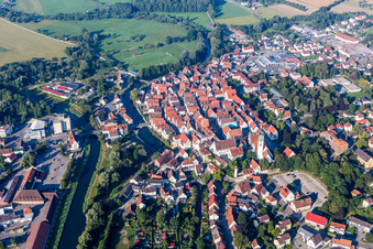 Vue aérienne de Quartier de la vieille ville et centre-ville à Riedlingen dans le département Bade-Wurtemberg, Allemagne