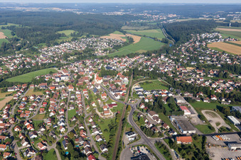 Vue aérienne de Les rives du Danube à Sigmaringendorf dans le département Bade-Wurtemberg, Allemagne
