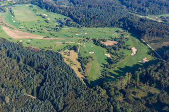 Vue aérienne de Château de Langenstein, parcours de golf The Country Club à le quartier Orsingen in Orsingen-Nenzingen dans le département Bade-Wurtemberg, Allemagne