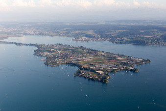 Vue aérienne de Quartier Niederzell in Reichenau dans le département Bade-Wurtemberg, Allemagne