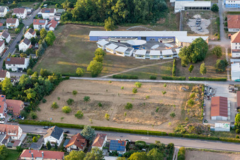 Vue aérienne de Maison d'enfants et de jeunes Jugendwerk St. Josef à le quartier Queichheim in Landau in der Pfalz dans le département Rhénanie-Palatinat, Allemagne