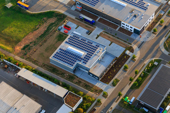 Vue aérienne de DES The Label Specialists GmbH à le quartier Queichheim in Landau in der Pfalz dans le département Rhénanie-Palatinat, Allemagne