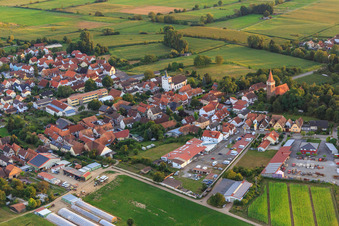 Vue aérienne de Lettenberghof avec Autohaus Frey GmbH & Co.KG à Minfeld dans le département Rhénanie-Palatinat, Allemagne
