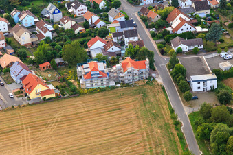 Vue aérienne de 2 immeubles d'habitation en construction sur la Jakob-Becker-Straße à le quartier Mörzheim in Landau in der Pfalz dans le département Rhénanie-Palatinat, Allemagne