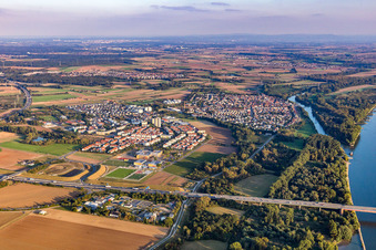 Vue aérienne de Ginsheim à Ginsheim-Gustavsburg dans le département Hesse, Allemagne