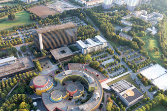 Vue oblique de ZDF à le quartier Lerchenberg in Mainz dans le département Rhénanie-Palatinat, Allemagne