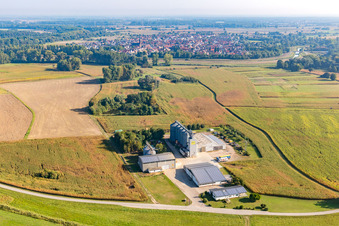 Vue aérienne de Commerce de détail de Bolz à le quartier Rußheim in Dettenheim dans le département Bade-Wurtemberg, Allemagne