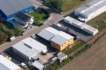 Vue aérienne de Patrick Frank Automotive Service à le quartier Rußheim in Dettenheim dans le département Bade-Wurtemberg, Allemagne