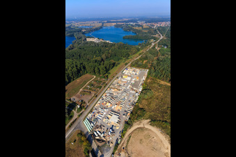 Gravier de jardin à le quartier Neudorf in Graben-Neudorf dans le département Bade-Wurtemberg, Allemagne depuis l'avion