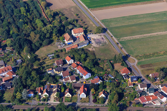 Vue aérienne de Vieux moulin de Gehrleins Rheinzabern à Hatzenbühl dans le département Rhénanie-Palatinat, Allemagne