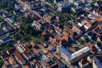 Vue aérienne de Rheinstraße x Bahnhofstr à Kandel dans le département Rhénanie-Palatinat, Allemagne