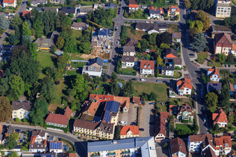 Vue aérienne de Marktstraße Pfalzbuckel avec l'hôtel zur Pfalz à Kandel dans le département Rhénanie-Palatinat, Allemagne
