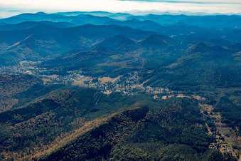 Obersteinbach dans le département Bas Rhin, France vue du ciel