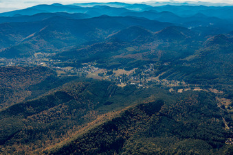 Enregistrement par drone de Obersteinbach dans le département Bas Rhin, France