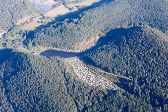 Vue aérienne de Camping de Moosbachtal à Dahn dans le département Rhénanie-Palatinat, Allemagne