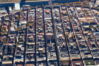 Vue aérienne de Ville carrée dans le fer à cheval du Ring à le quartier Innenstadt in Mannheim dans le département Bade-Wurtemberg, Allemagne