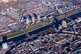 Vue aérienne de Développement du Neckarufer Nord à le quartier Neckarstadt-Ost in Mannheim dans le département Bade-Wurtemberg, Allemagne