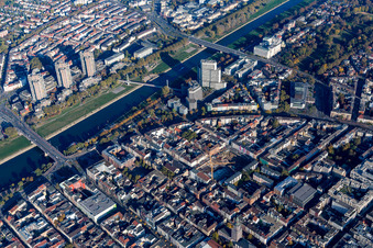 Vue aérienne de Développement du Neckarufer Nord à le quartier Neckarstadt-Ost in Mannheim dans le département Bade-Wurtemberg, Allemagne