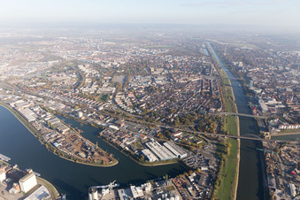 Vue aérienne de Quartier Neckarstadt-West in Mannheim dans le département Bade-Wurtemberg, Allemagne