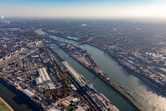 Photographie aérienne de Port de Mannheim à le quartier Innenstadt in Mannheim dans le département Bade-Wurtemberg, Allemagne