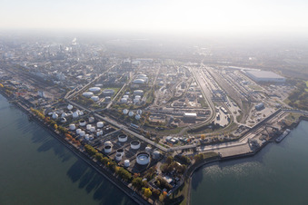 Quartier BASF in Ludwigshafen am Rhein dans le département Rhénanie-Palatinat, Allemagne depuis l'avion