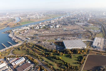 Photographie aérienne de Nord à le quartier BASF in Ludwigshafen am Rhein dans le département Rhénanie-Palatinat, Allemagne