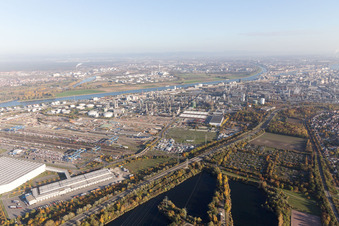 Nord à le quartier BASF in Ludwigshafen am Rhein dans le département Rhénanie-Palatinat, Allemagne d'en haut