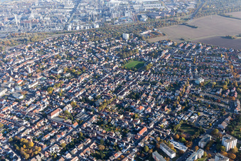 Quartier Oppau in Ludwigshafen am Rhein dans le département Rhénanie-Palatinat, Allemagne d'un drone