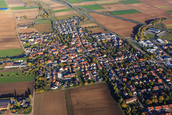 Vue aérienne de Langstr à le quartier Assenheim in Hochdorf-Assenheim dans le département Rhénanie-Palatinat, Allemagne