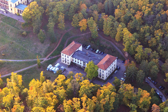 Vue aérienne de Vinification Ludwigshöhe à Edenkoben dans le département Rhénanie-Palatinat, Allemagne