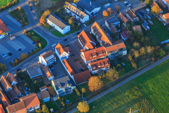 Vue aérienne de Bureau/Agence pour l'emploi Kandel et Uwe's Bistro à Kandel dans le département Rhénanie-Palatinat, Allemagne