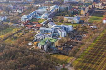 Vue aérienne de Centre de réadaptation Bad Füssing - Passau, Parkhotel et Therme 1 Bad Füssing avec cour sauna à Bad Füssing dans le département Bavière, Allemagne