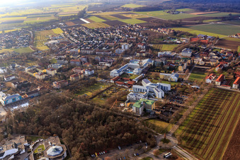 Photographie aérienne de Centre de réadaptation Bad Füssing - Passau, Parkhotel et Therme 1 Bad Füssing avec cour sauna à Bad Füssing dans le département Bavière, Allemagne