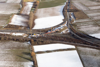 Vue aérienne de Chantier de construction du nouveau pont pour la sortie Landau Nord de l'A65 à le quartier Dammheim in Landau in der Pfalz dans le département Rhénanie-Palatinat, Allemagne