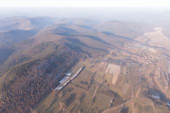 Vue oblique de Wingen dans le département Bas Rhin, France