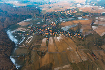 Vue aérienne de Memmelshoffen dans le département Bas Rhin, France