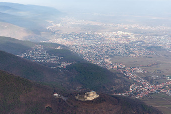 Vue aérienne de Quartier Hambach an der Weinstraße in Neustadt an der Weinstraße dans le département Rhénanie-Palatinat, Allemagne