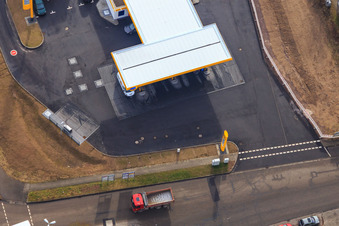 Vue aérienne de Zone industrielle de Horst, la nouvelle station-service JET à le quartier Minderslachen in Kandel dans le département Rhénanie-Palatinat, Allemagne