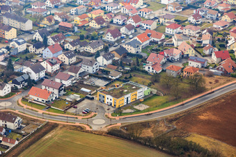 Vue aérienne de Sur le Höhenweg avec KITA The Explorers à Kandel dans le département Rhénanie-Palatinat, Allemagne