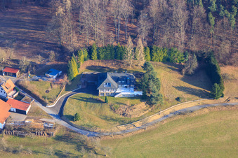 Vue aérienne de Dans le haut du village à le quartier Rohrbach in Reichelsheim dans le département Hesse, Allemagne