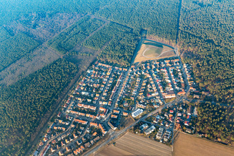 Vue aérienne de Biotope à le quartier Neuschloß in Lampertheim dans le département Hesse, Allemagne