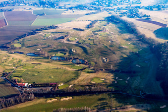 Vue aérienne de Terrain de golf à le quartier Kirchbrombach in Brombachtal dans le département Hesse, Allemagne