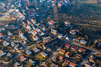 Vue aérienne de Rue Odenwald à le quartier Hering in Otzberg dans le département Hesse, Allemagne