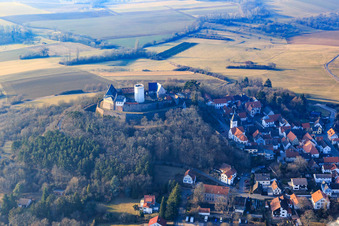 Vue aérienne de Veste Otzberg en hiver à le quartier Hering in Otzberg dans le département Hesse, Allemagne