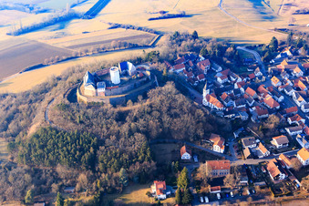 Photographie aérienne de Veste Otzberg en hiver à le quartier Hering in Otzberg dans le département Hesse, Allemagne