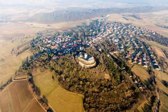 Vue oblique de Complexe du château du Musée Veste sur le Burgweg à le quartier Hering in Otzberg dans le département Hesse, Allemagne