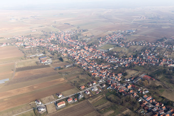 Seebach dans le département Bas Rhin, France depuis l'avion