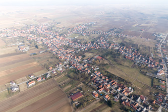 Vue d'oiseau de Seebach dans le département Bas Rhin, France