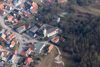 Neewiller-près-Lauterbourg dans le département Bas Rhin, France vu d'un drone